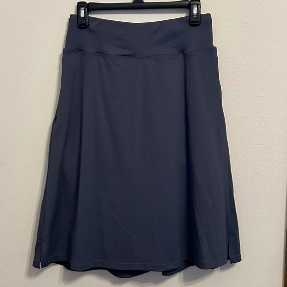 Women’s Gray Athletic Skort, NEVER WORN, Size Medium - Picture 1 of 8